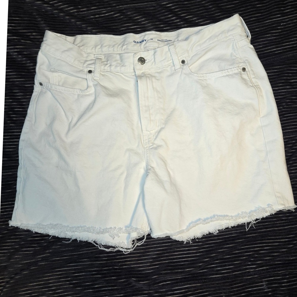 Old Navy Womens 14 White High Rise Slouchy Straight Denim Shorts Raw Hem